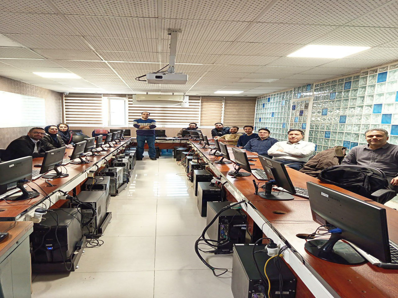 مهندس آب نیکی