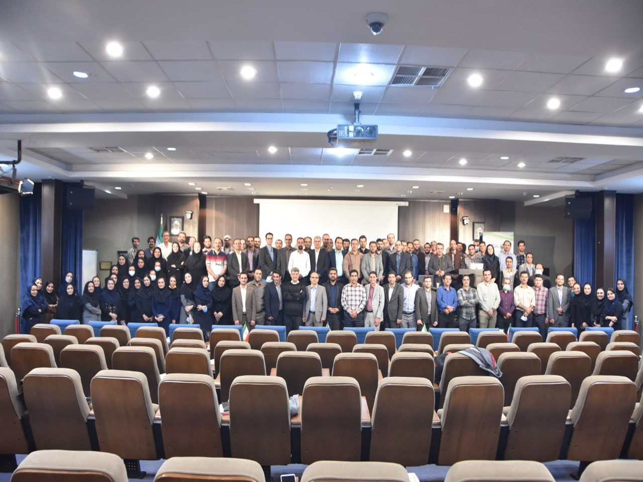 مهندس آب نیکی