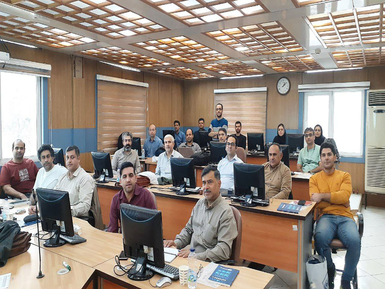 مهندس آب نیکی